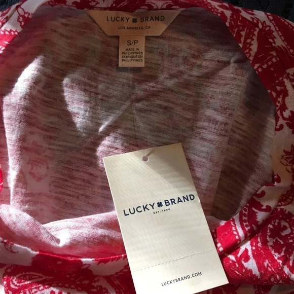 Lucky Brand Bandana Print Red Tee Shirt Top Blouse - Picture 6 of 7